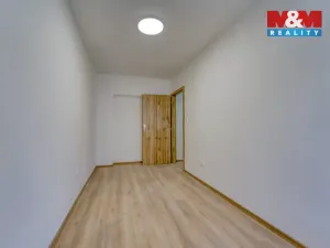 Pronájem bytu 2+1, Plzeň - Doubravka, Zábělská, 35 m2