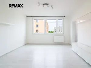 Prodej bytu 3+1, Břeclav, Na Valtické, 68 m2