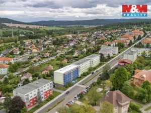Prodej bytu 3+1, Hrádek - Nová Huť, 1. máje, 67 m2
