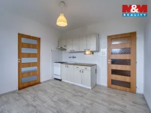 Prodej bytu 1+1, Klatovy - Klatovy II, K Letišti, 39 m2