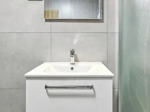 Pronájem bytu 2+kk, Praha - Bohnice, Zelenohorská, 47 m2