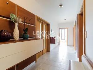 Pronájem bytu 3+kk, Praha - Hloubětín, Nademlejnská, 99 m2