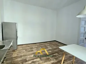 Pronájem bytu 2+kk, Praha - Michle, Adamovská, 42 m2