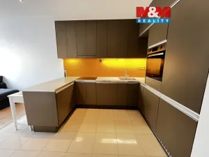 Pronájem bytu 2+kk, Praha - Libeň, Novákových, 48 m2