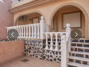 Prodej rodinného domu, Grand Alacant, Santa Pola , Alicante, Costa Blanca, Španělsko, 95 m2