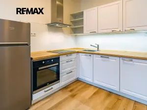 Pronájem bytu 2+1, Česká Lípa, Škroupovo náměstí, 75 m2