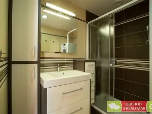 Prodej bytu 3+kk, Praha, Studnická, 93 m2