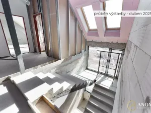 Pronájem ordinace, Praha - Vinoř, Mladoboleslavská, 92 m2