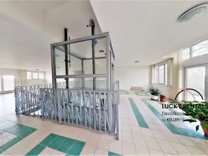 Pronájem bytu 1+kk, Průhonice, U Křížku, 20 m2