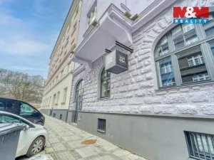 Prodej obchodního prostoru, Karlovy Vary, Foersterova, 952 m2