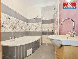 Prodej bytu 3+1, Nadějov, 85 m2