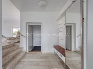 Prodej vily, Křižanov, Benešovo náměstí, 530 m2