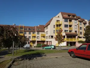 Pronájem bytu 2+kk, Praha - Vokovice, Ke dvoru, 49 m2