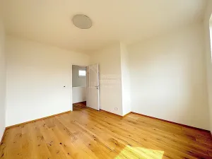 Pronájem rodinného domu, Praha - Čakovice, Kurta Hubera, 130 m2