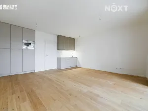 Pronájem bytu 1+kk, Brno, Bratislavská, 37 m2