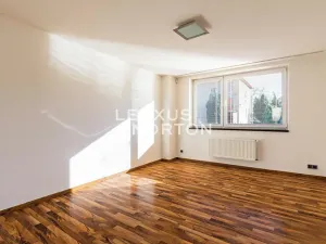 Pronájem rodinného domu, Praha - Stodůlky, Hlušičkova, 300 m2