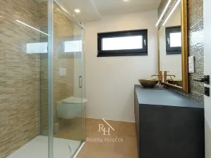 Prodej rodinného domu, Svinaře, Větrná, 156 m2