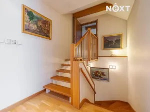 Prodej vícegeneračního domu, Praha - Uhříněves, Merkurova, 420 m2