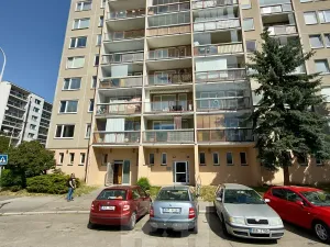 Pronájem bytu 1+kk, Praha - Troja, Svídnická, 27 m2