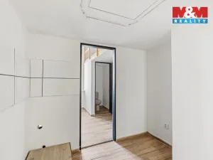 Prodej obchodního prostoru, Louny, Husova, 744 m2