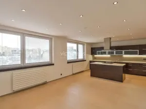 Pronájem rodinného domu, Praha - Stodůlky, Hlušičkova, 310 m2