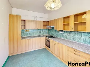 Prodej bytu 3+1, Praha - Prosek, Veltruská, 60 m2