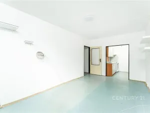 Prodej bytu 2+kk, Praha, Tatarkova, 42 m2