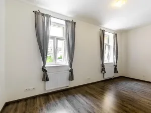 Pronájem bytu 1+kk, Praha - Holešovice, Na Maninách, 31 m2