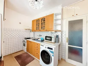 Prodej bytu 4+1, Praha - Smíchov, U Mrázovky, 68 m2