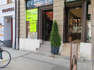 Pronájem obchodního prostoru, Uherský Brod, Masarykovo nám., 50 m2