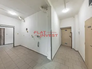 Pronájem obchodního prostoru, Praha - Vršovice, Vršovická, 233 m2
