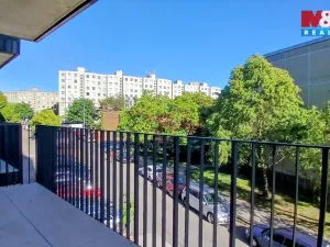 Pronájem bytu 2+kk, Praha - Hloubětín, Kardašovská, 39 m2