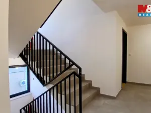Pronájem bytu 2+kk, Praha - Hloubětín, Kardašovská, 39 m2