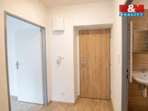 Pronájem bytu 1+1, Hradec Králové - Pražské Předměstí, Vocelova, 36 m2