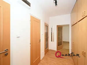 Pronájem bytu 2+1, Praha - Záběhlice, Sasanková, 58 m2