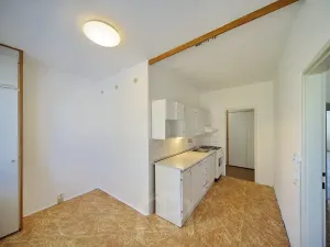Prodej bytu 3+1, Jindřichův Hradec, sídliště Vajgar, 81 m2