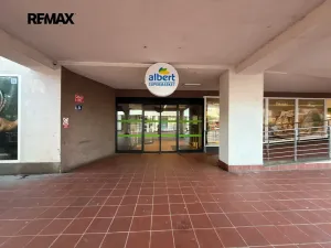 Pronájem obchodního prostoru, Praha - Stodůlky, Sluneční náměstí, 105 m2
