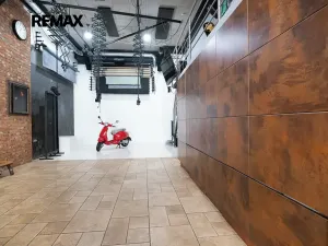 Prodej obchodního prostoru, Praha - Troja, Vřesová, 240 m2