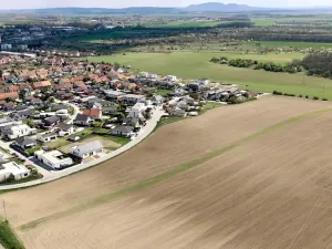 Prodej pozemku pro bydlení, Hrušovany u Brna, Pod Střediskem, 898 m2