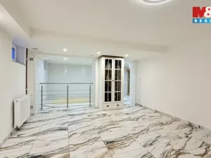 Prodej rodinného domu, Dolní Bojanovice, Zvolence, 380 m2