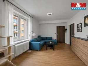 Pronájem bytu 2+1, Pardubice - Zelené Předměstí, Benešovo náměstí, 55 m2