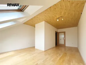 Prodej bytu 4+1, Jindřichův Hradec, Nádražní, 116 m2