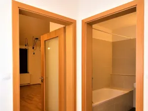 Pronájem bytu 1+kk, Praha - Modřany, Provázkova, 37 m2