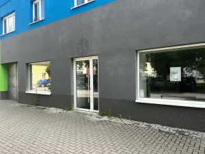Pronájem obchodního prostoru, Hulín, nám. Míru, 141 m2