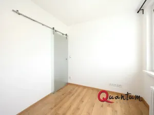 Pronájem bytu 2+kk, Praha - Řepy, Španielova, 37 m2