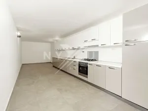 Prodej rodinného domu, Černolice, Ke dvoru, 375 m2