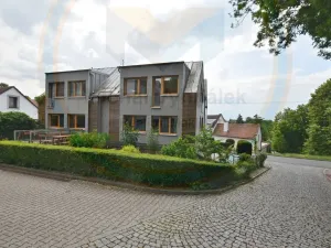 Pronájem bytu 2+kk, Klecany, Nám. Třebízského, 52 m2