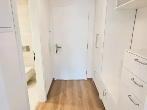 Pronájem bytu 1+kk, Praha - Hloubětín, Poděbradská, 31 m2