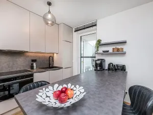 Prodej bytu 2+kk, Praha - Hrdlořezy, Mezilehlá, 51 m2