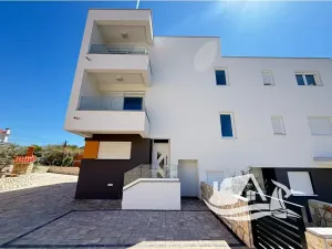 Prodej bytu 3+kk, Novalja, Chorvatsko, 59 m2